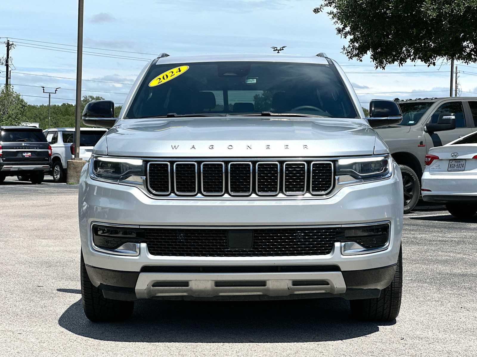 Thumbnail: 2024 Jeep Wagoneer - 10