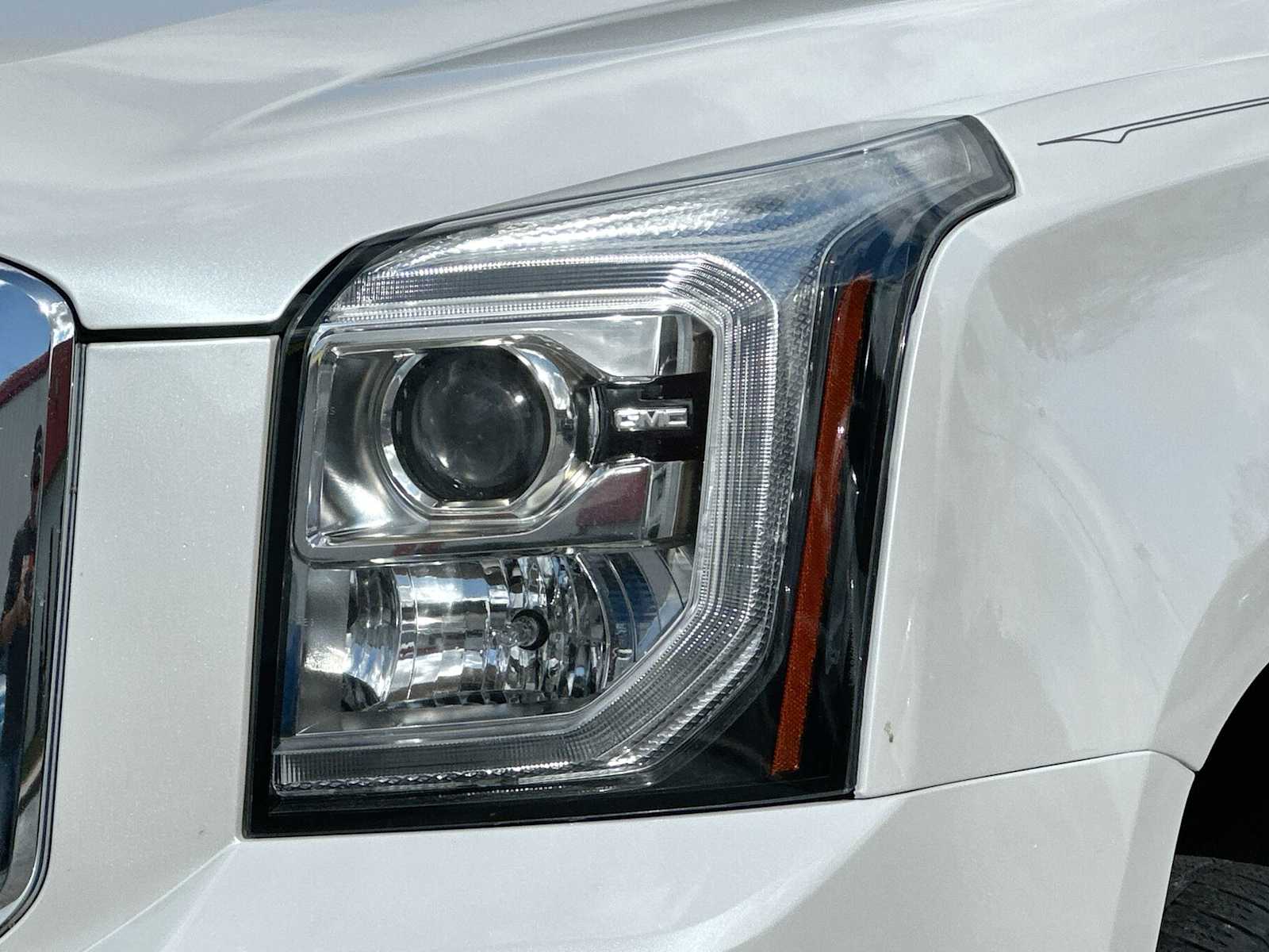 Thumbnail: 2020 GMC Yukon - 16