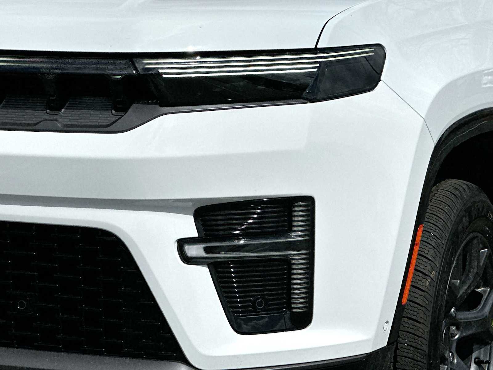 Thumbnail: 2026 Jeep Grand Wagoneer - 16