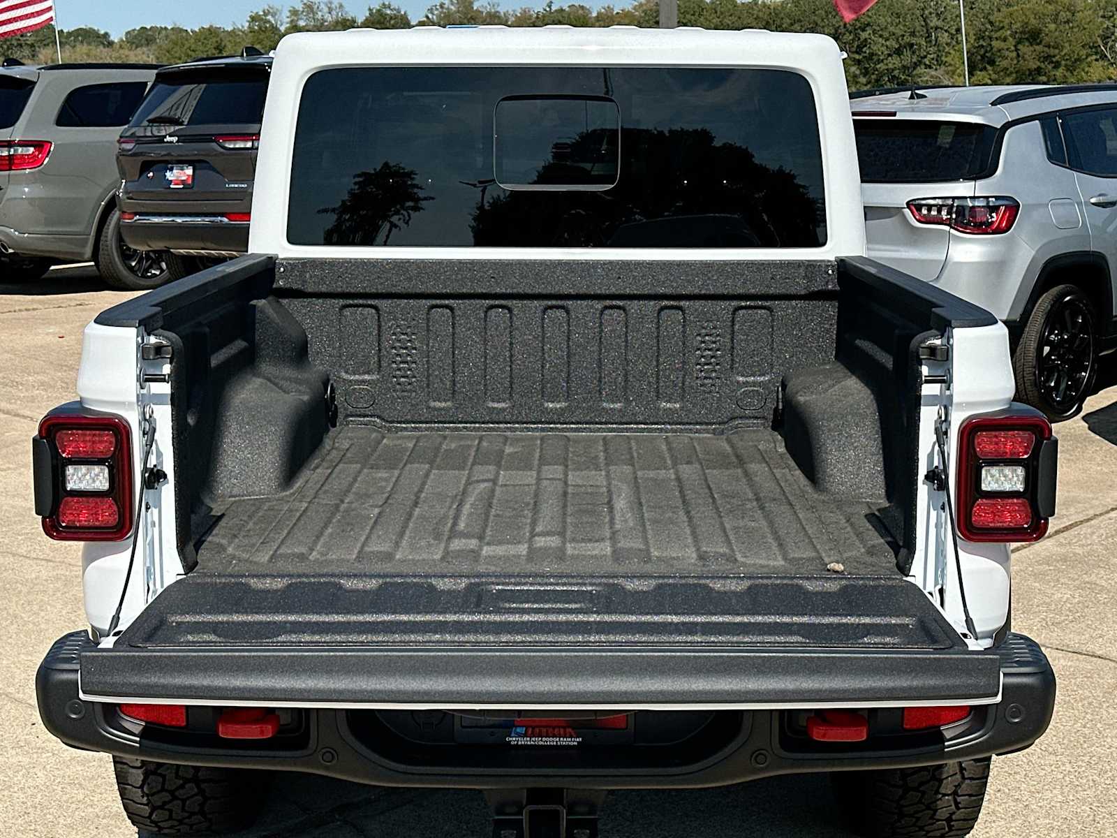 Thumbnail: 2025 Jeep Gladiator - 28