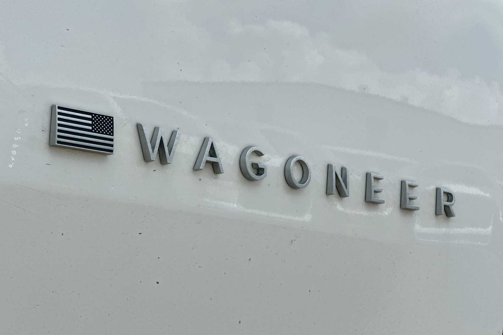 Thumbnail: 2022 Jeep Wagoneer - 15