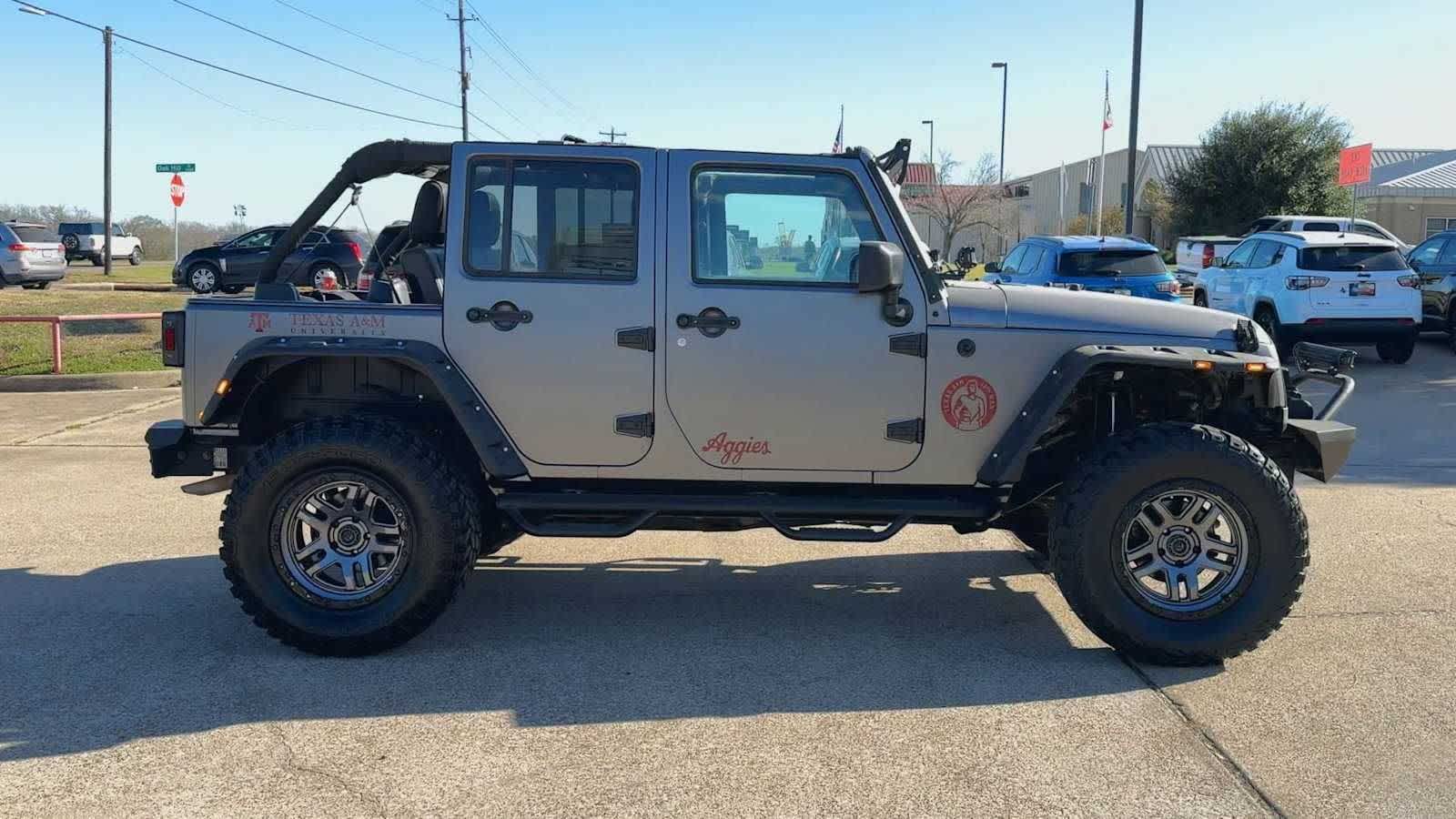 Thumbnail: 2016 Jeep Wrangler - 9