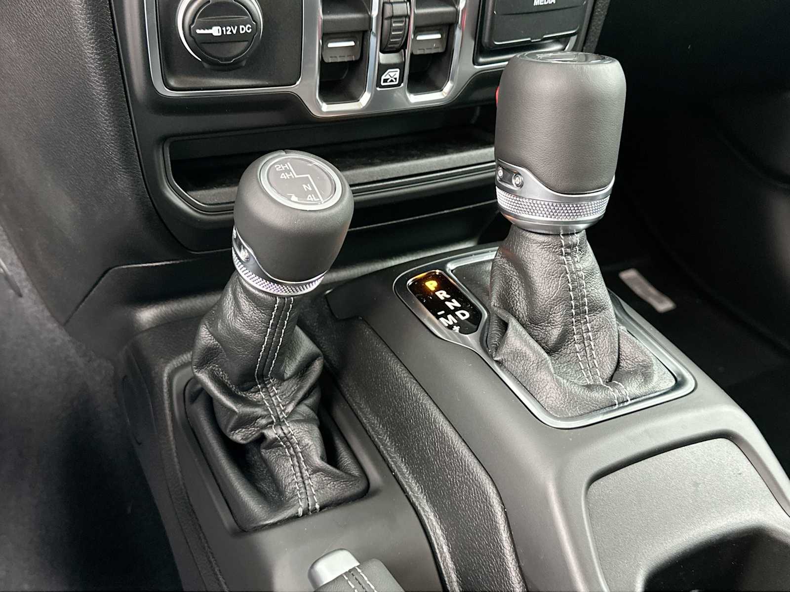 Thumbnail: 2026 Jeep Gladiator - 21