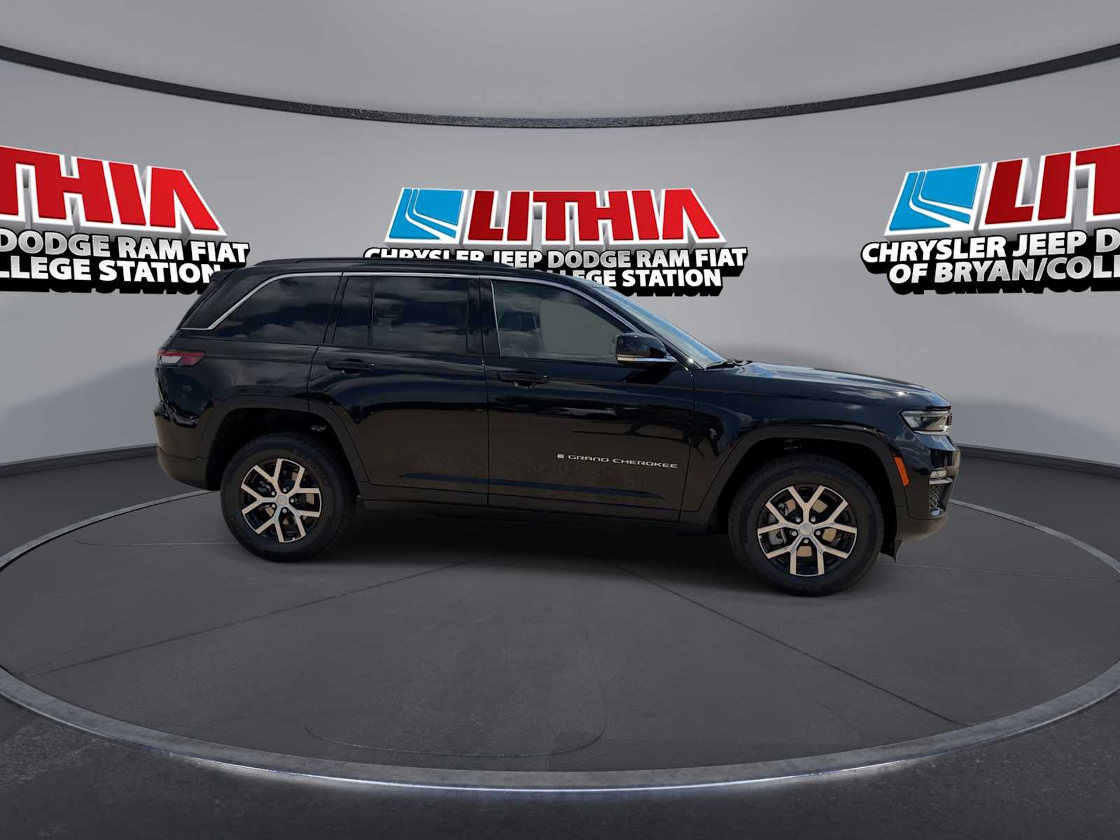 Thumbnail: 2025 Jeep Grand Cherokee - 9