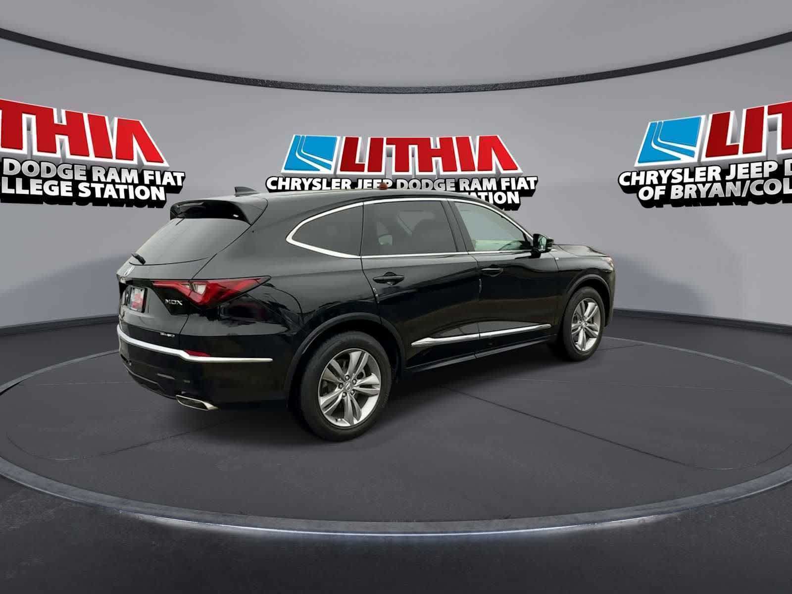 Thumbnail: 2024 Acura MDX - 8