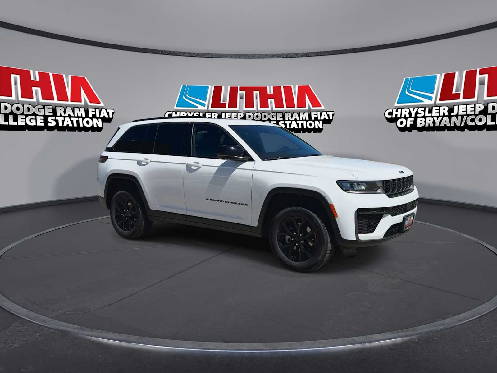 Thumbnail: 2026 Jeep Grand Cherokee - 2