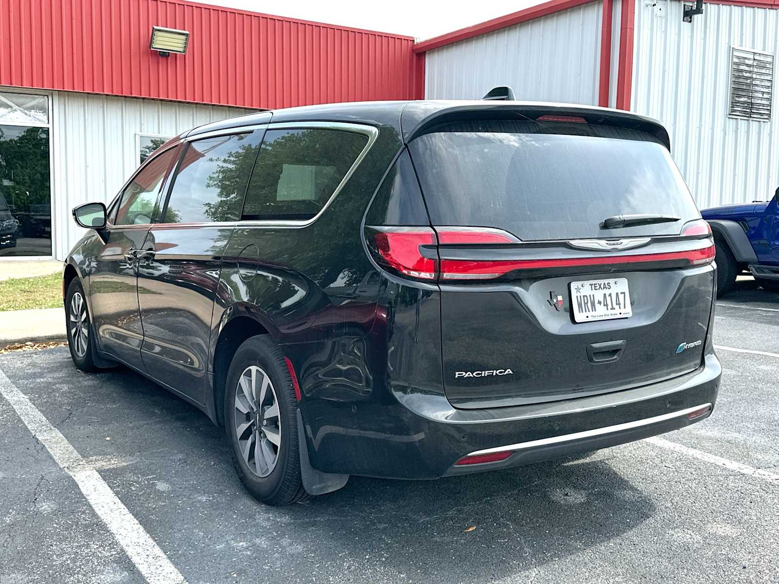 Thumbnail: 2025 Chrysler Pacifica - 11