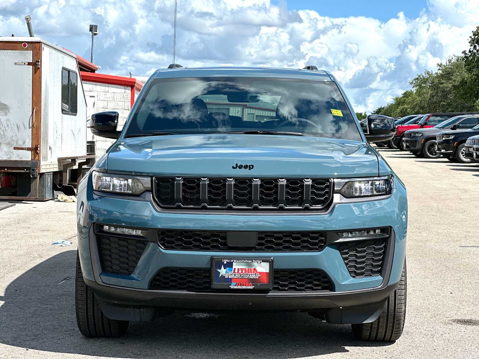 Thumbnail: 2026 Jeep Grand Cherokee - 10