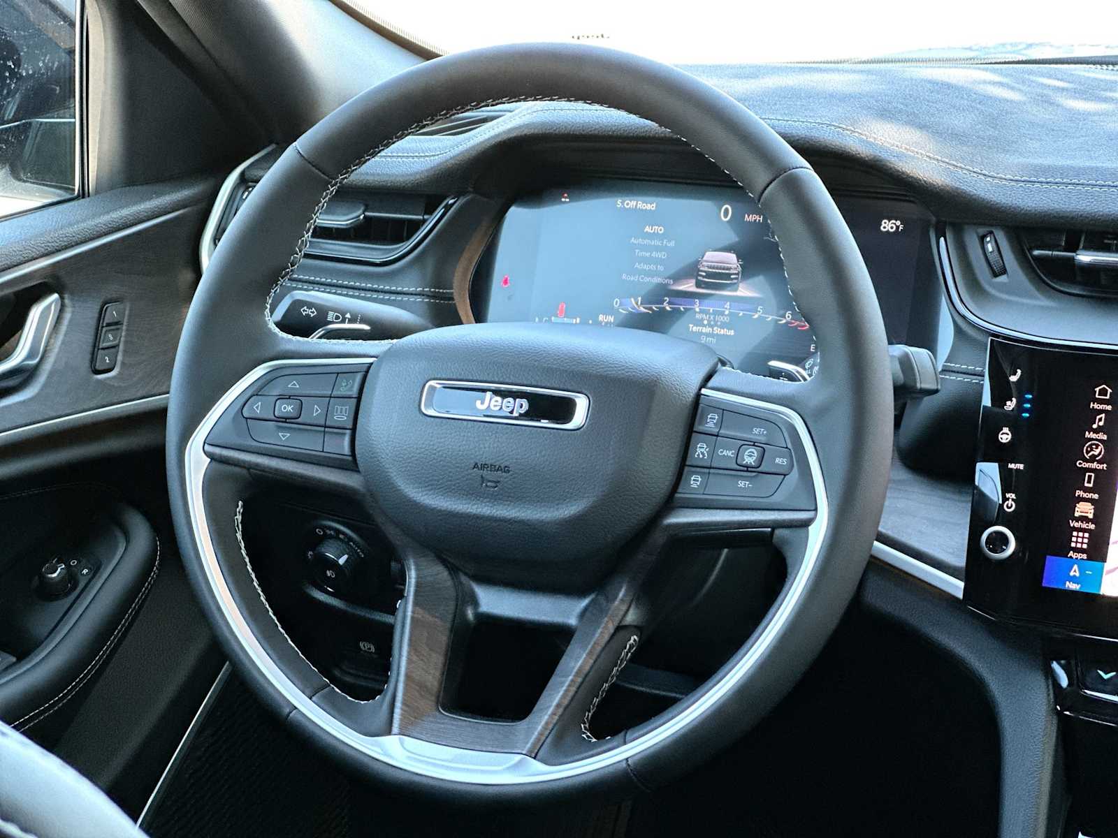 Thumbnail: 2026 Jeep Grand Cherokee - 27