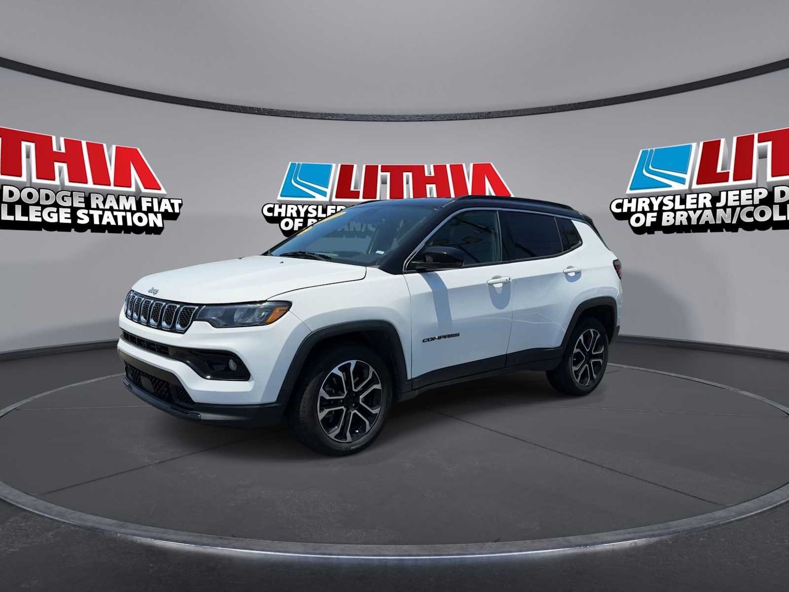 Thumbnail: 2023 Jeep Compass - 4