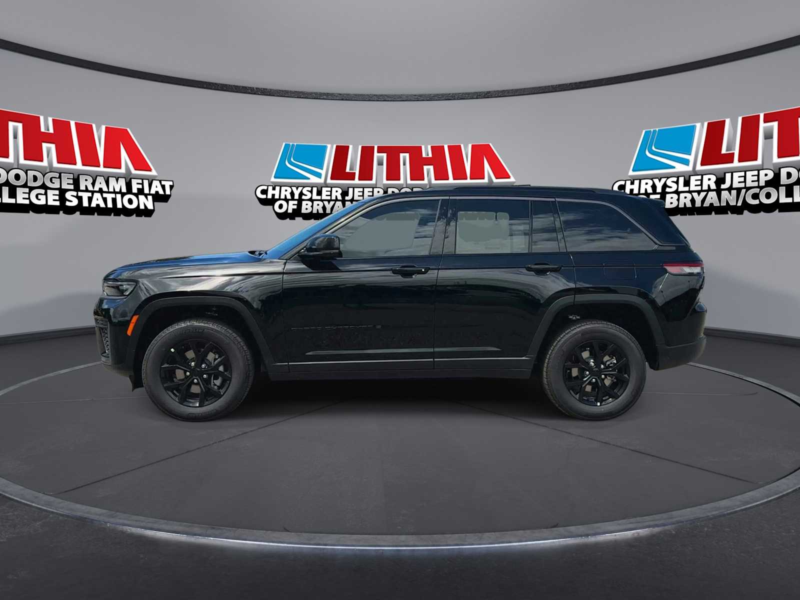 Thumbnail: 2026 Jeep Grand Cherokee - 5