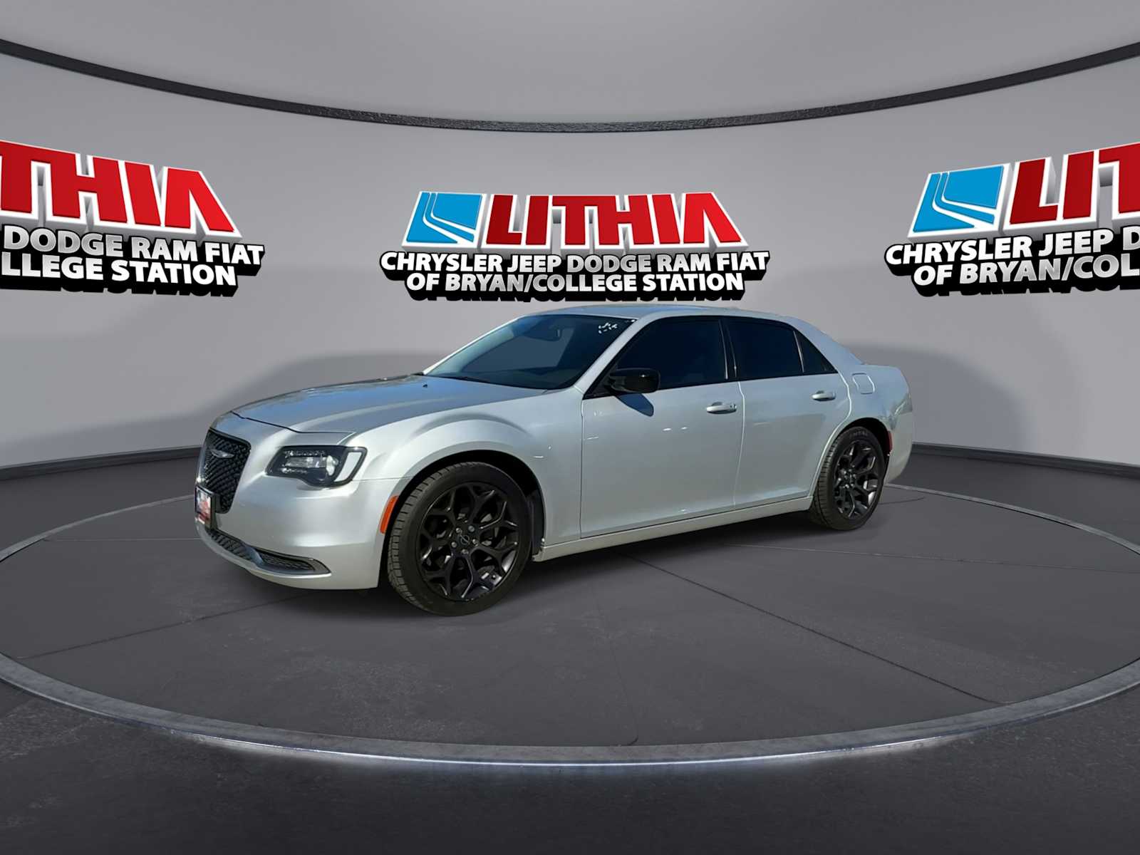 Thumbnail: 2020 Chrysler 300 - 4