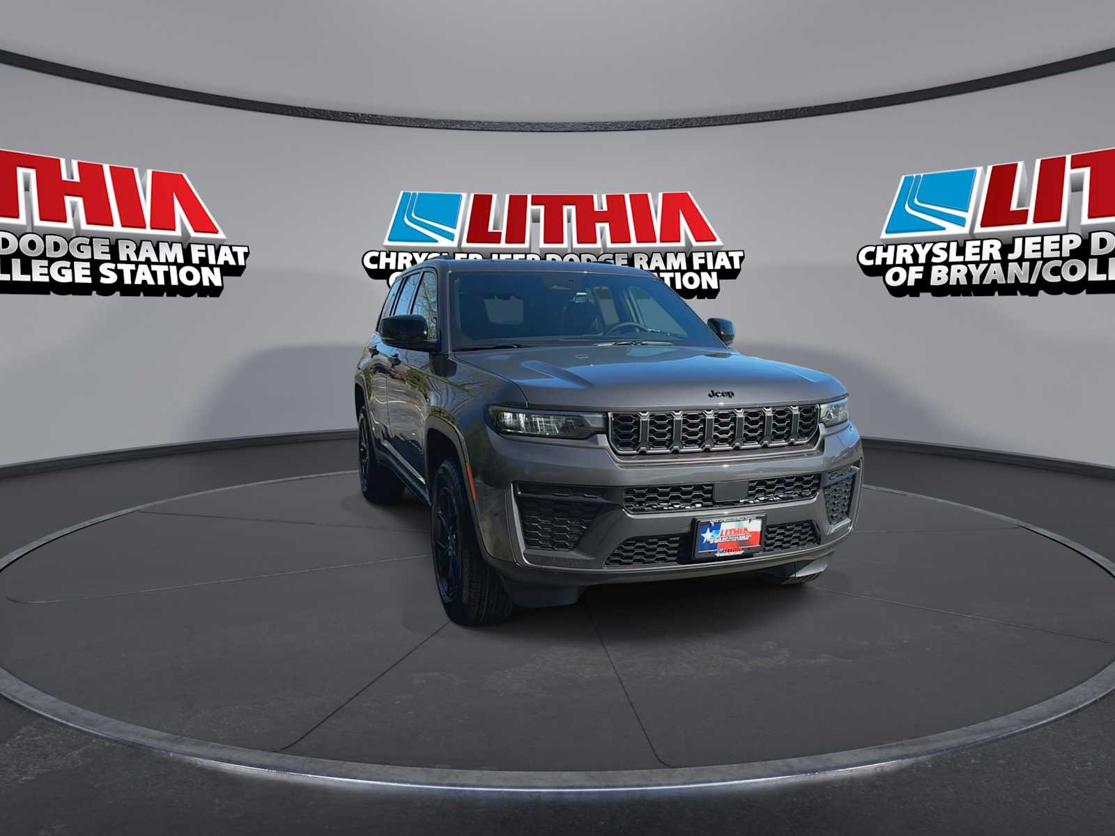 Thumbnail: 2026 Jeep Grand Cherokee - 2