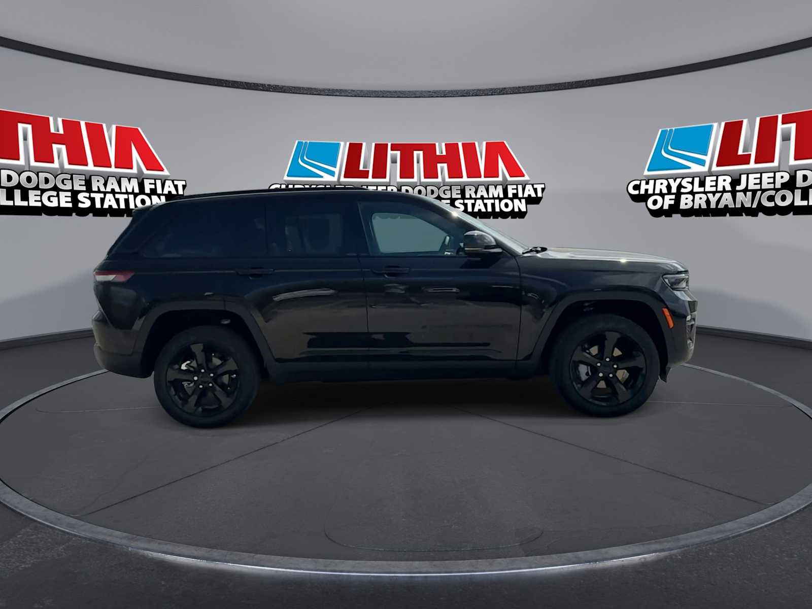 Thumbnail: 2025 Jeep Grand Cherokee - 9