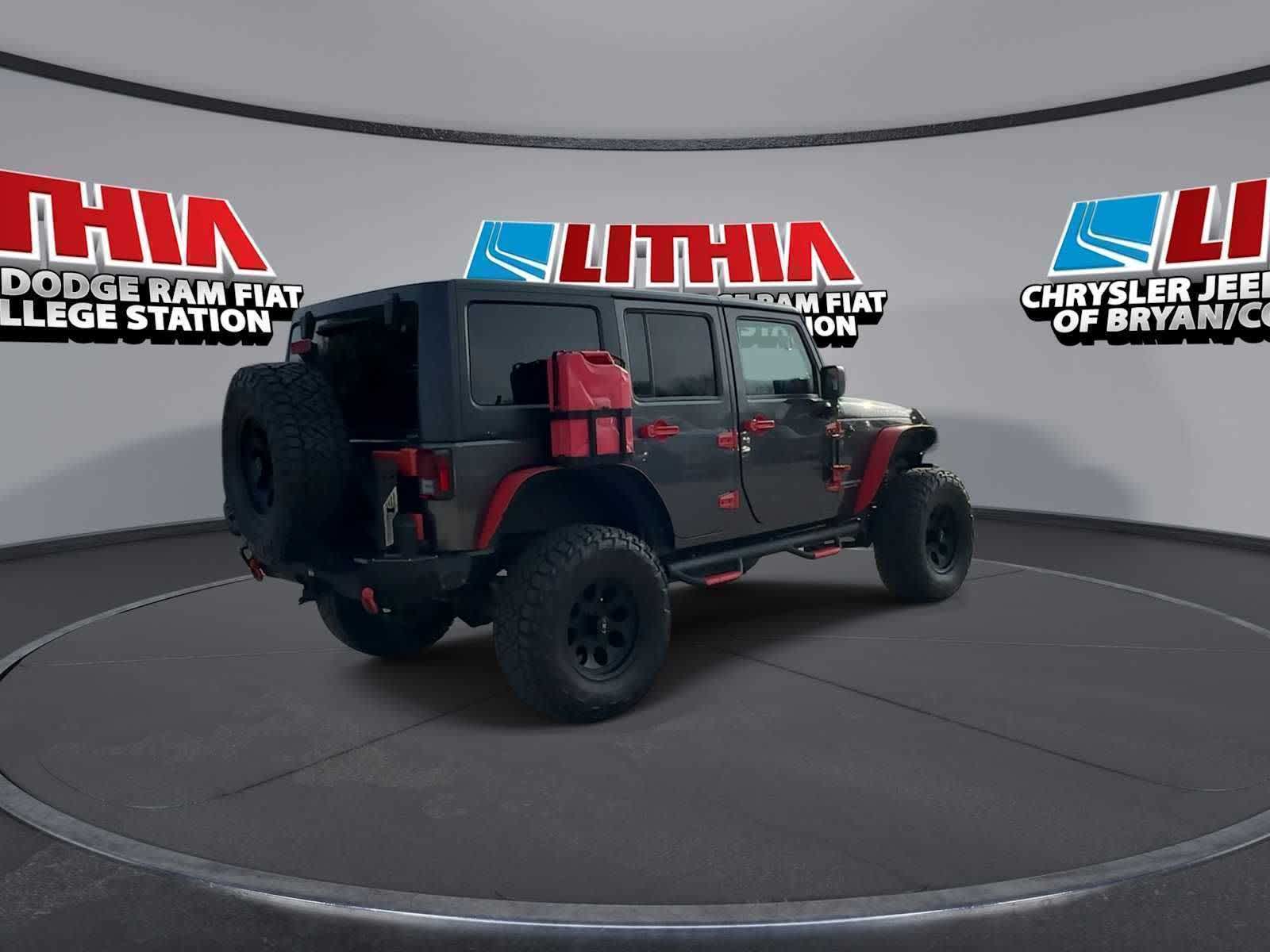 Thumbnail: 2016 Jeep Wrangler - 8