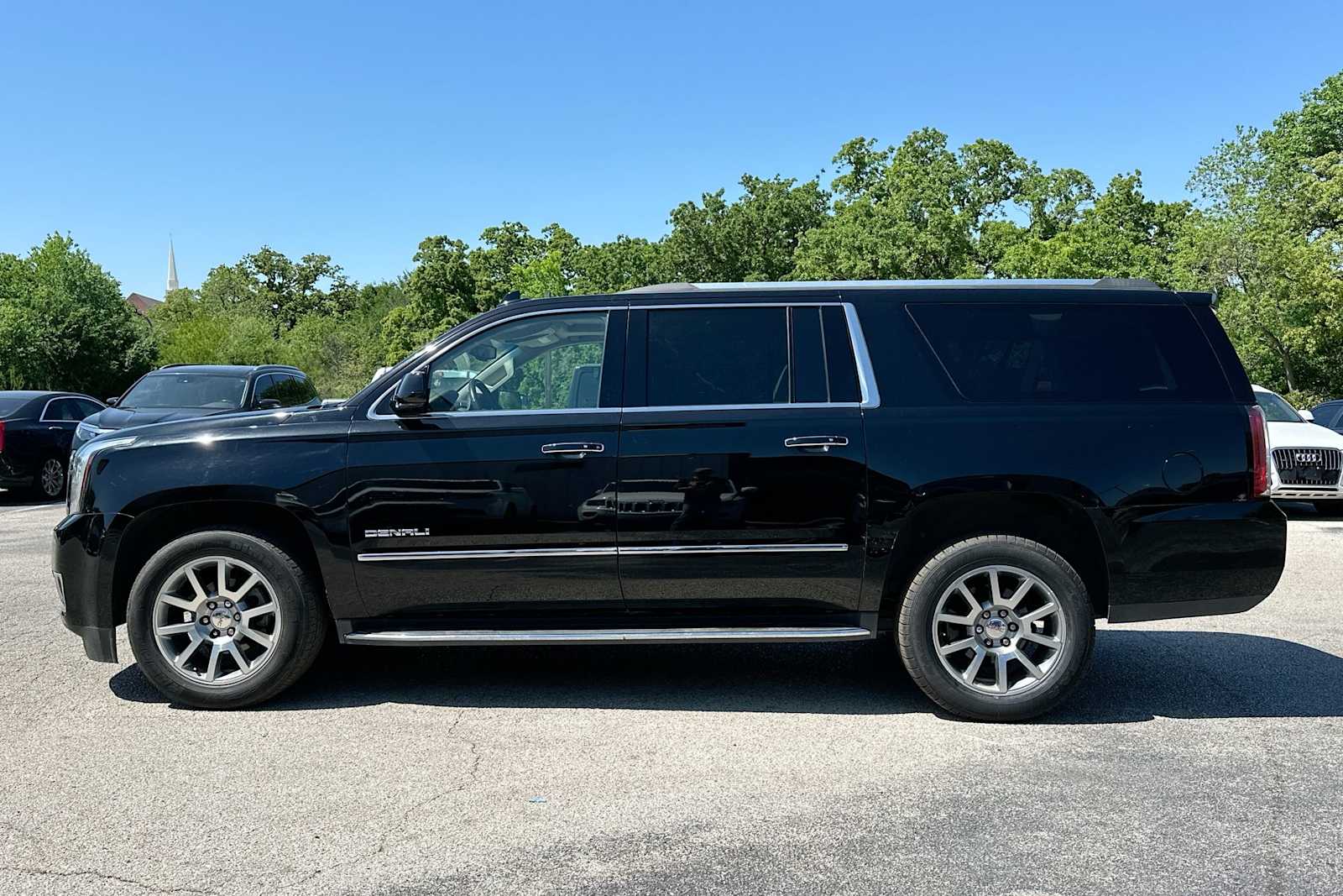 2018 GMC Yukon XL Denali 12