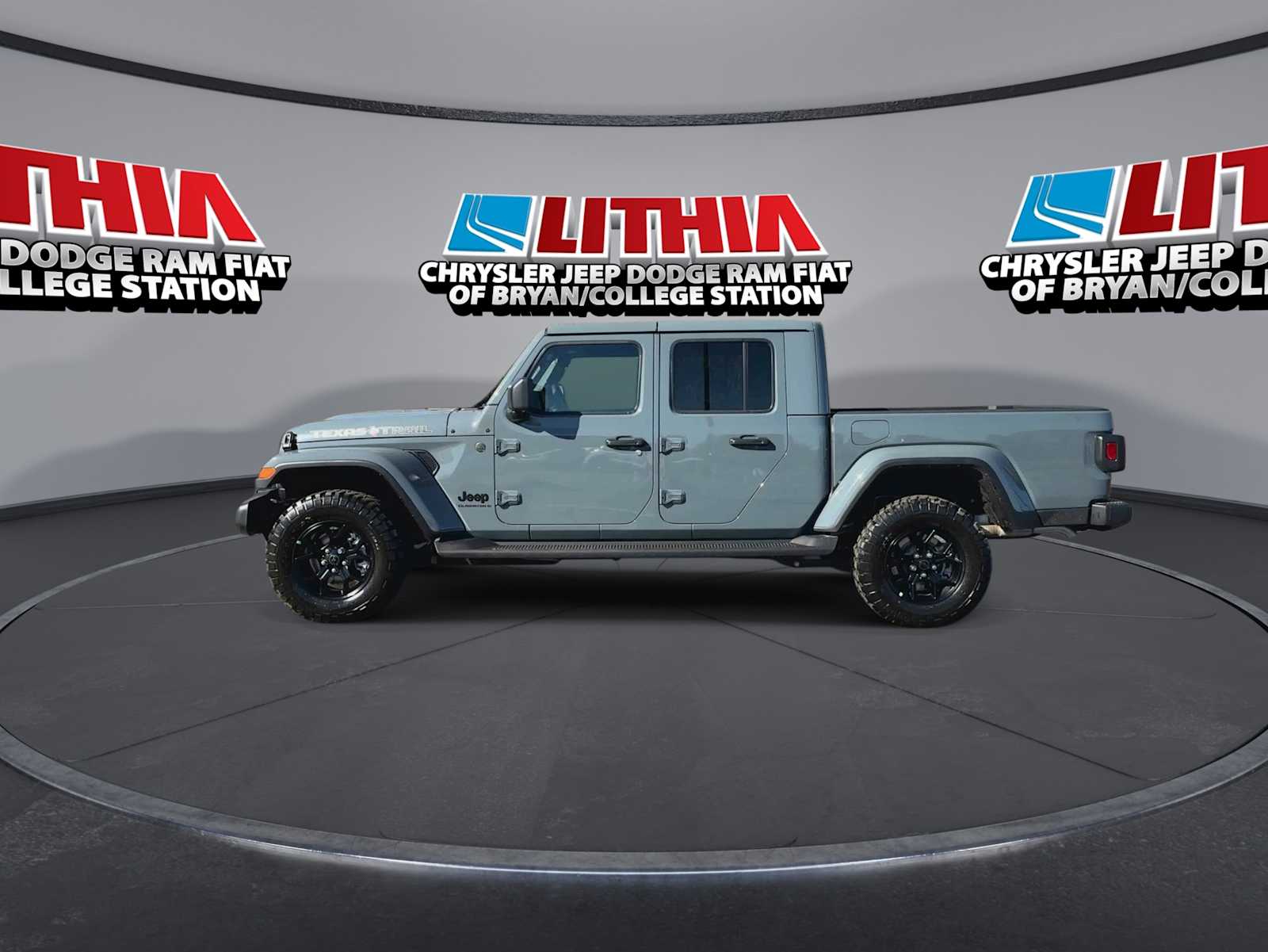 Thumbnail: 2026 Jeep Gladiator - 5