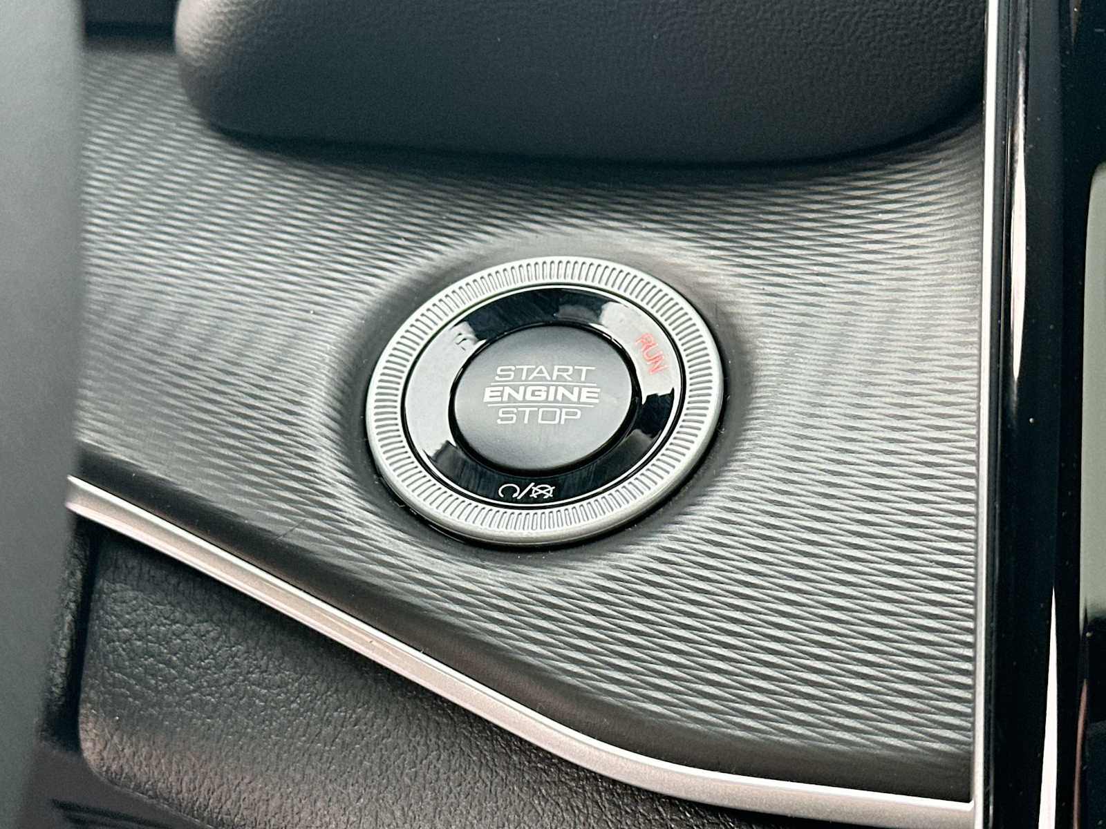 Thumbnail: 2025 Jeep Grand Cherokee - 28