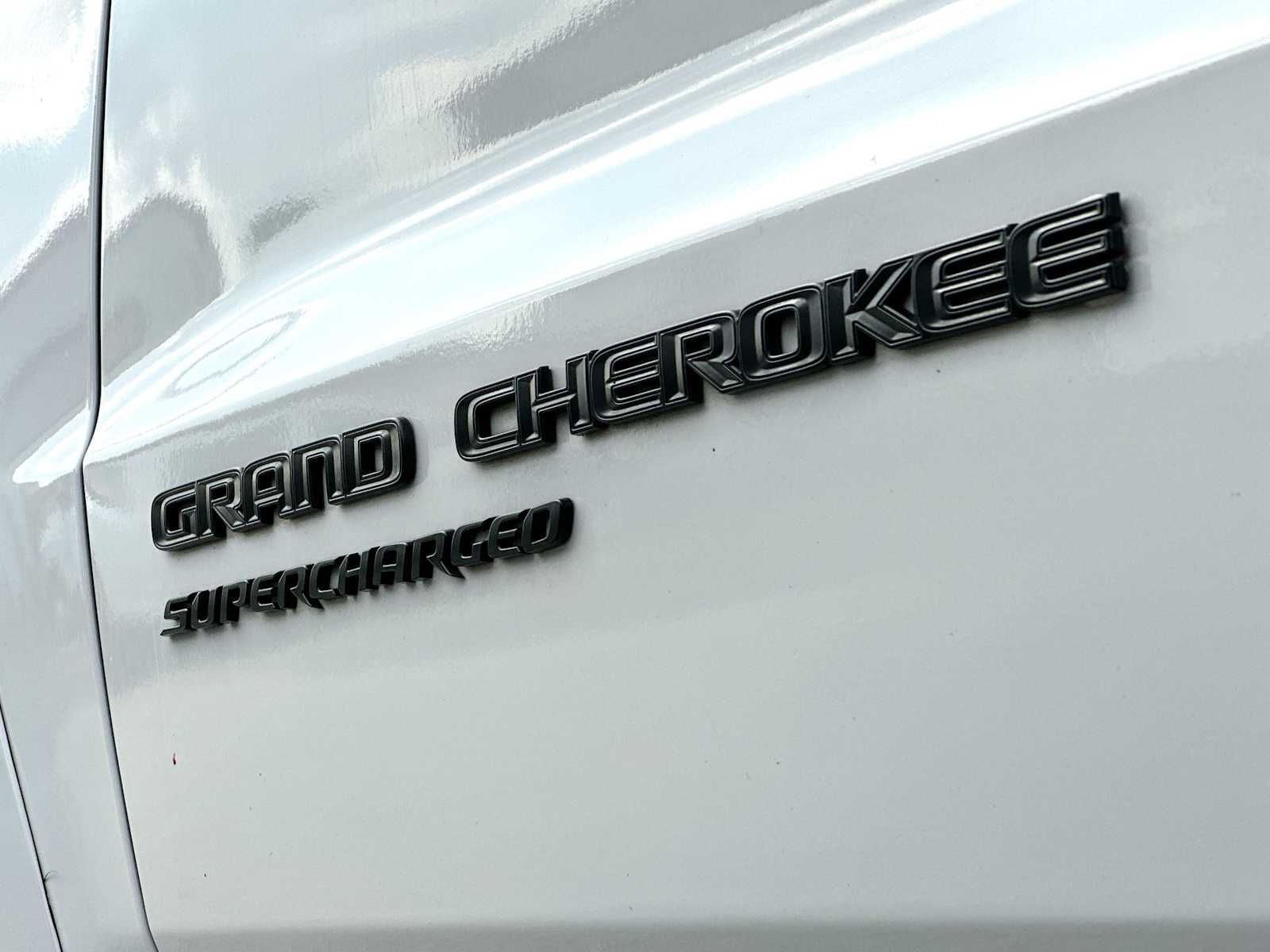 Thumbnail: 2018 Jeep Grand Cherokee - 15