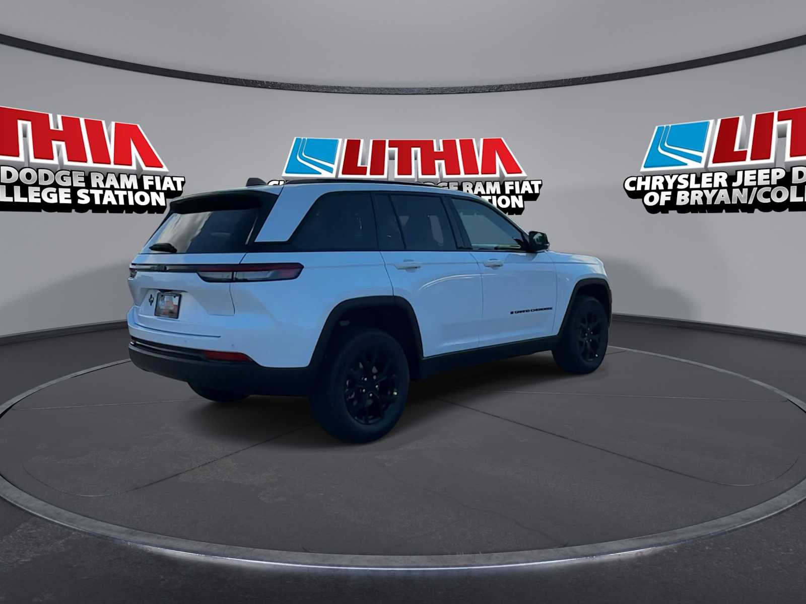 Thumbnail: 2025 Jeep Grand Cherokee - 8