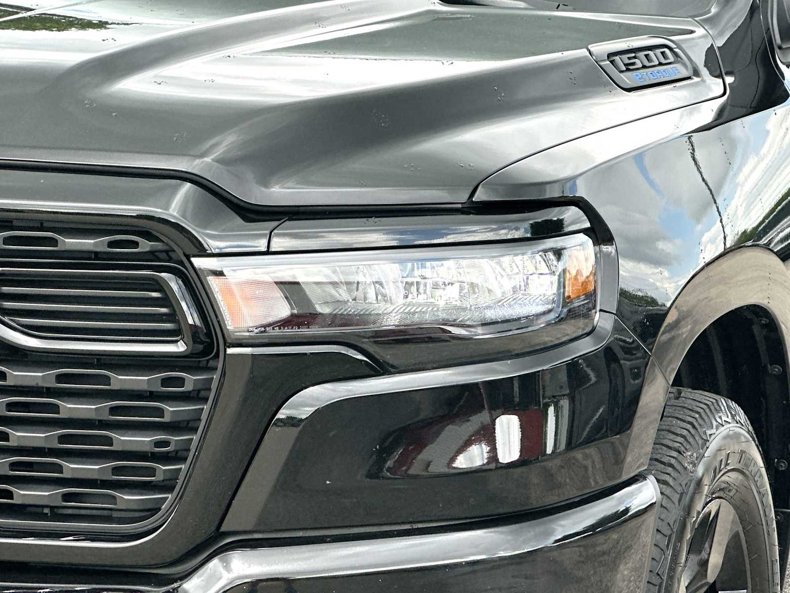 Thumbnail: 2025 RAM 1500 - 16