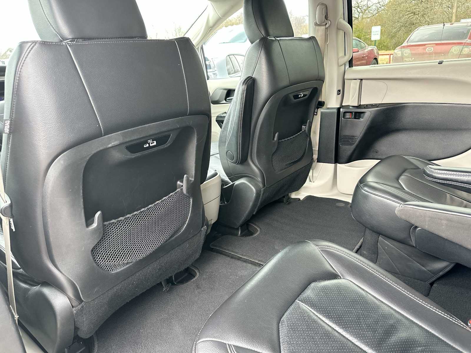 Thumbnail: 2022 Chrysler Pacifica - 24