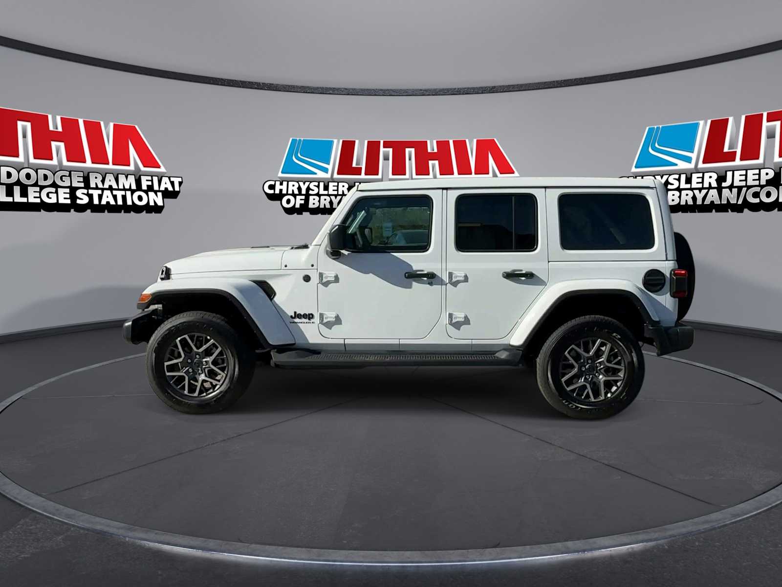 Thumbnail: 2026 Jeep Wrangler - 5