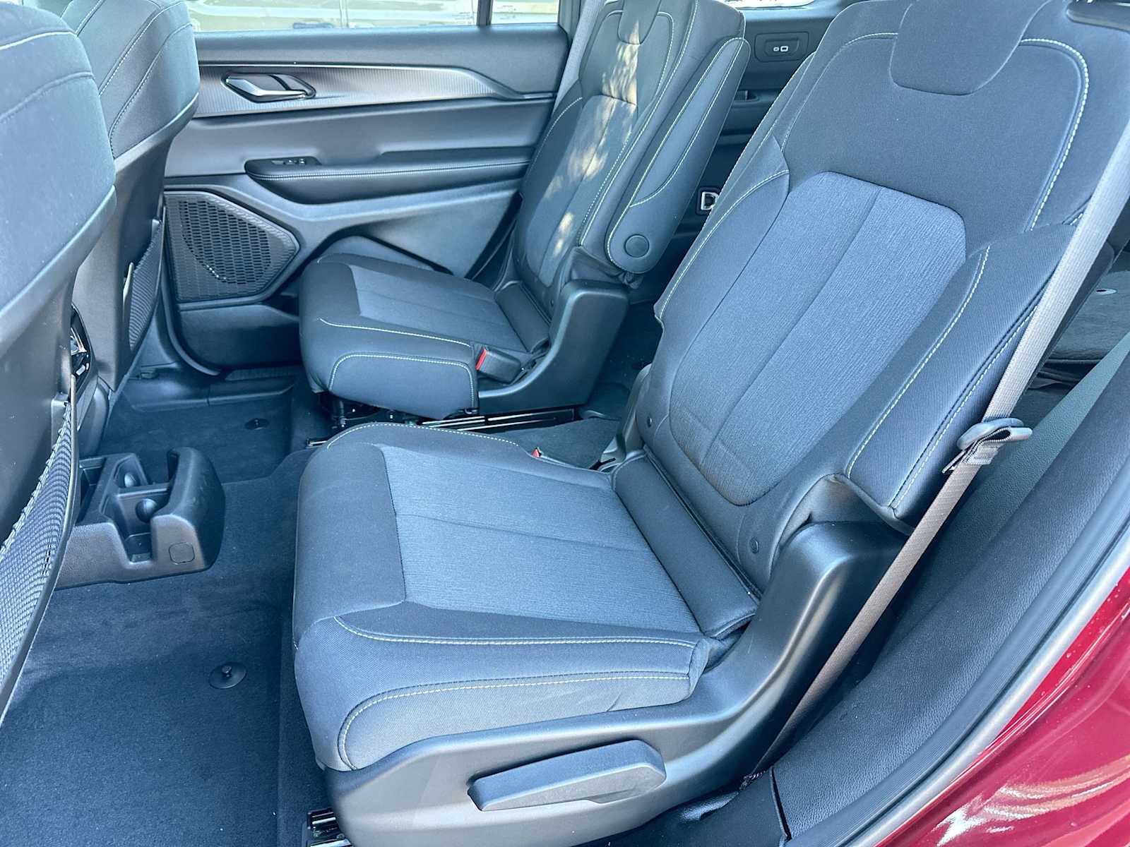 Thumbnail: 2025 Jeep Grand Cherokee L - 23