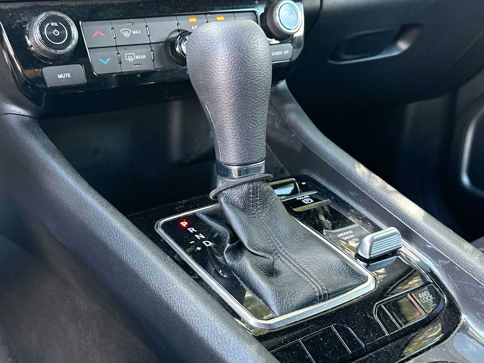 Thumbnail: 2023 Jeep Compass - 21