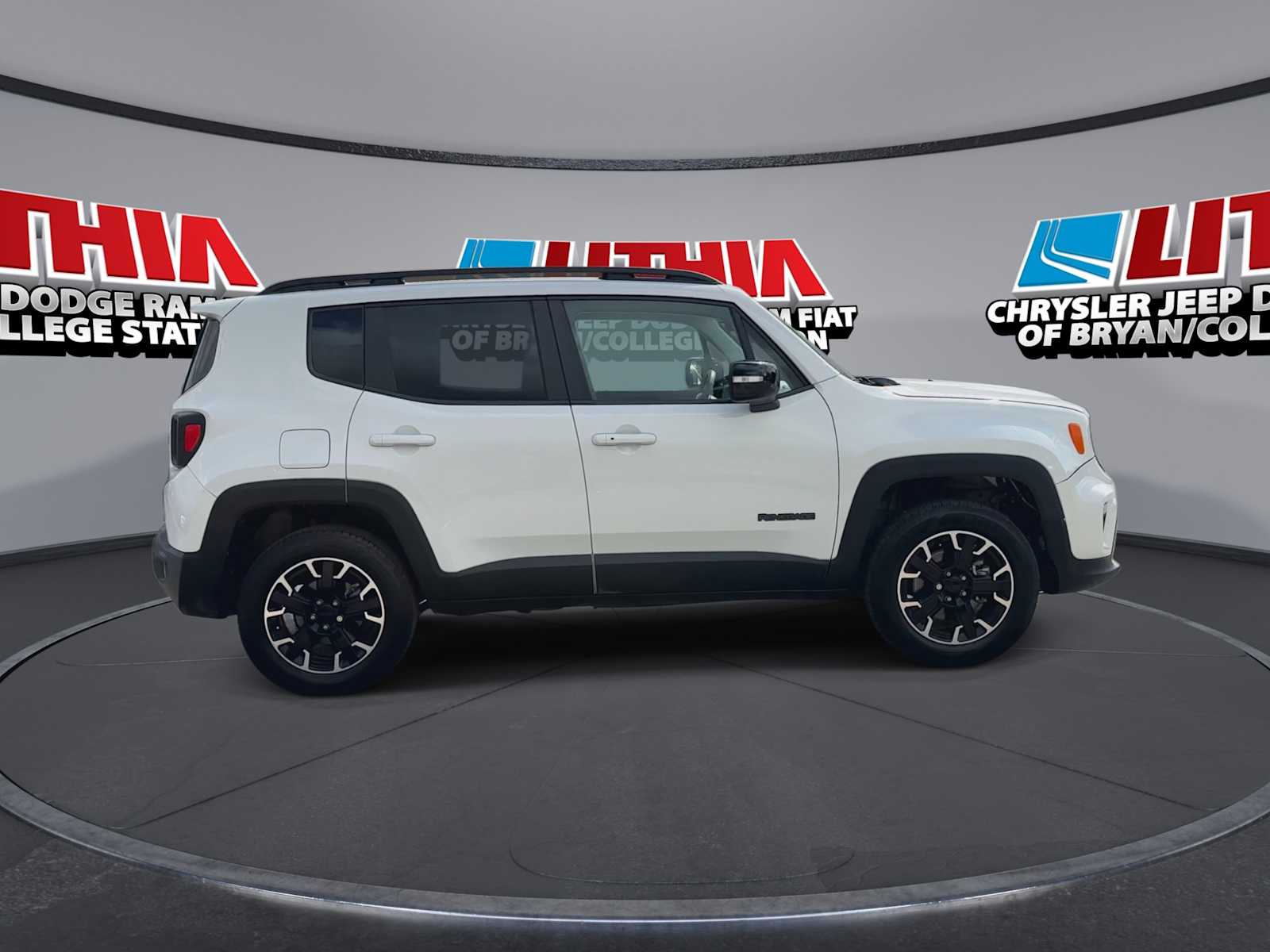 Thumbnail: 2023 Jeep Renegade - 9