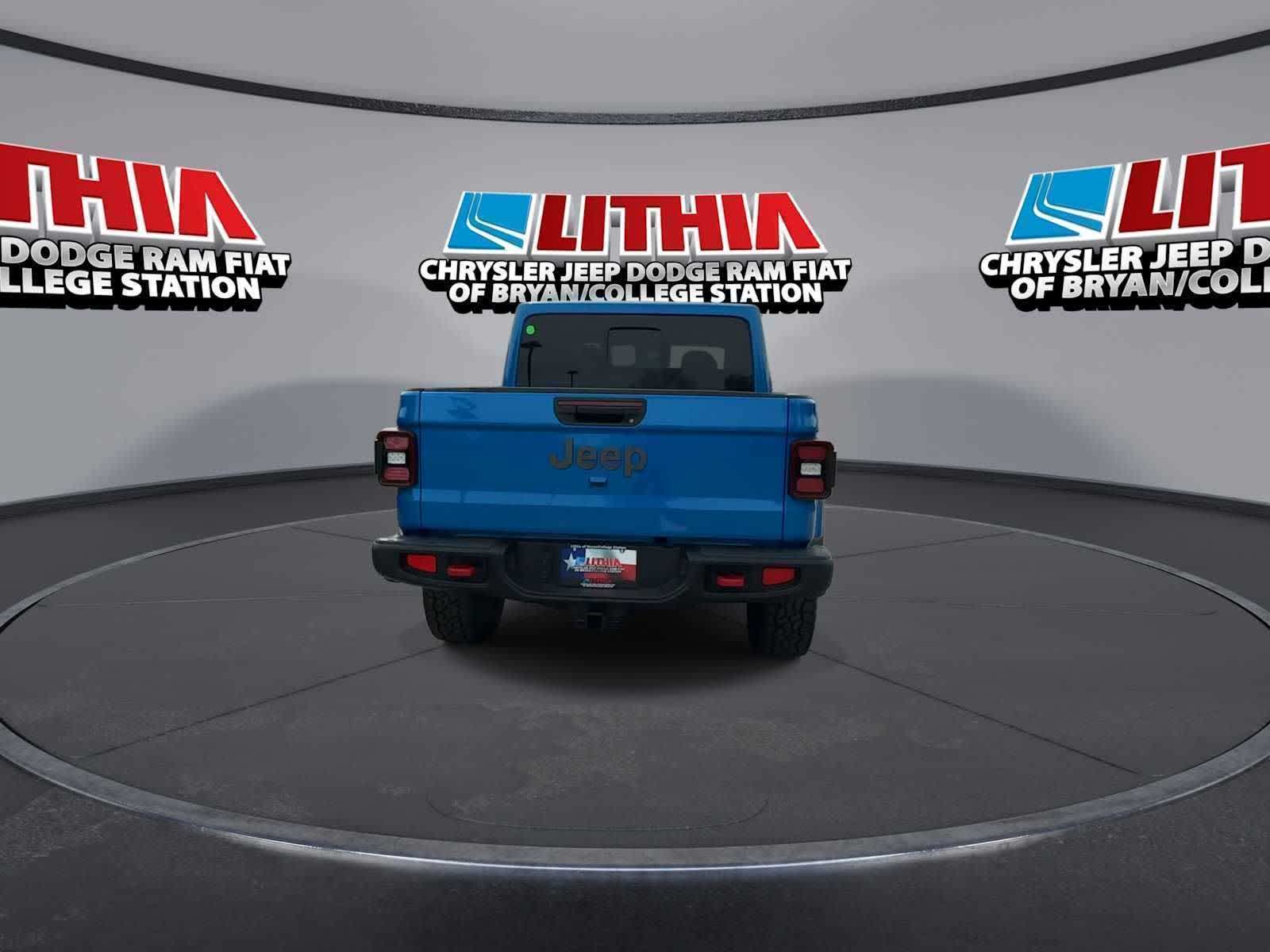 Thumbnail: 2026 Jeep Gladiator - 7