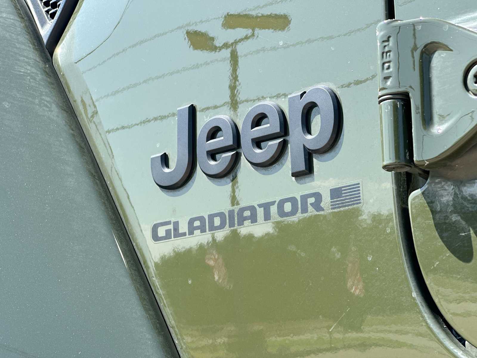 Thumbnail: 2023 Jeep Gladiator - 15
