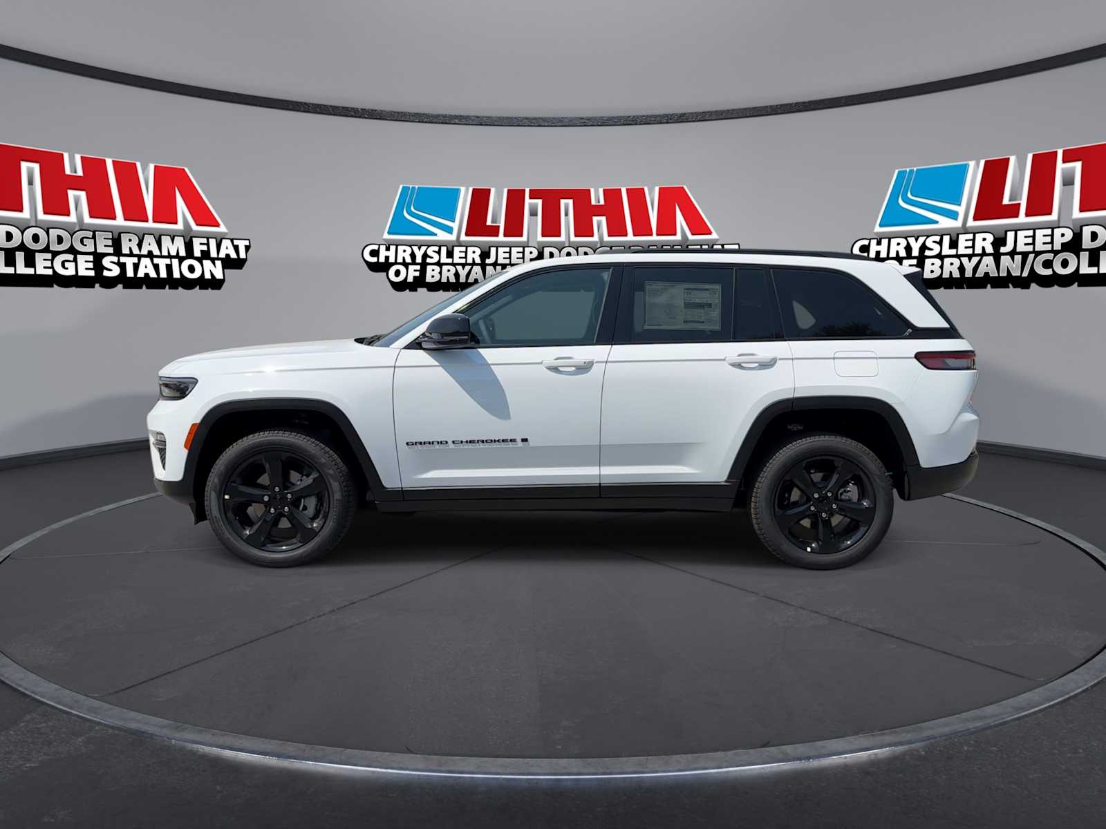 Thumbnail: 2025 Jeep Grand Cherokee - 5