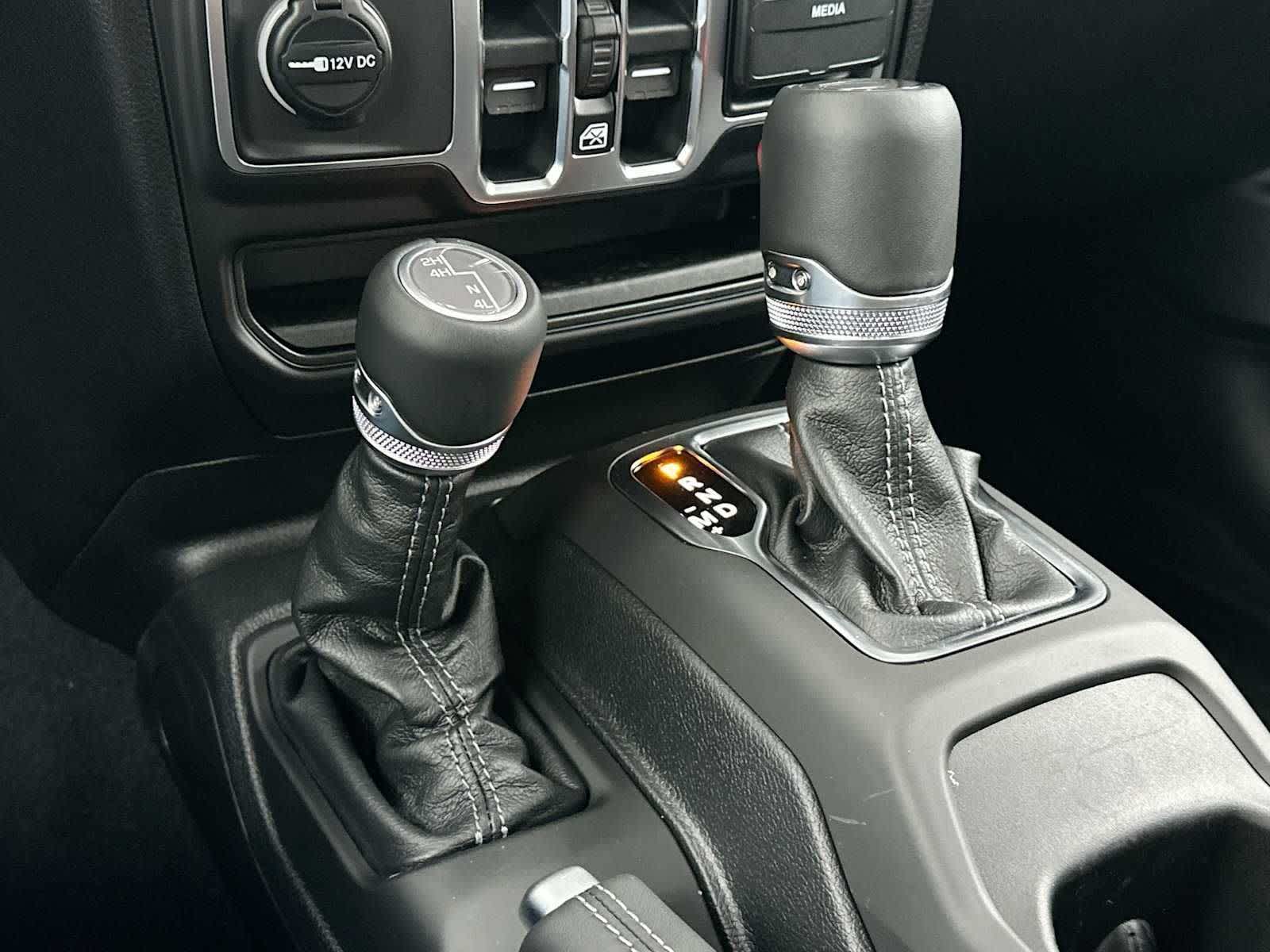 Thumbnail: 2026 Jeep Gladiator - 21