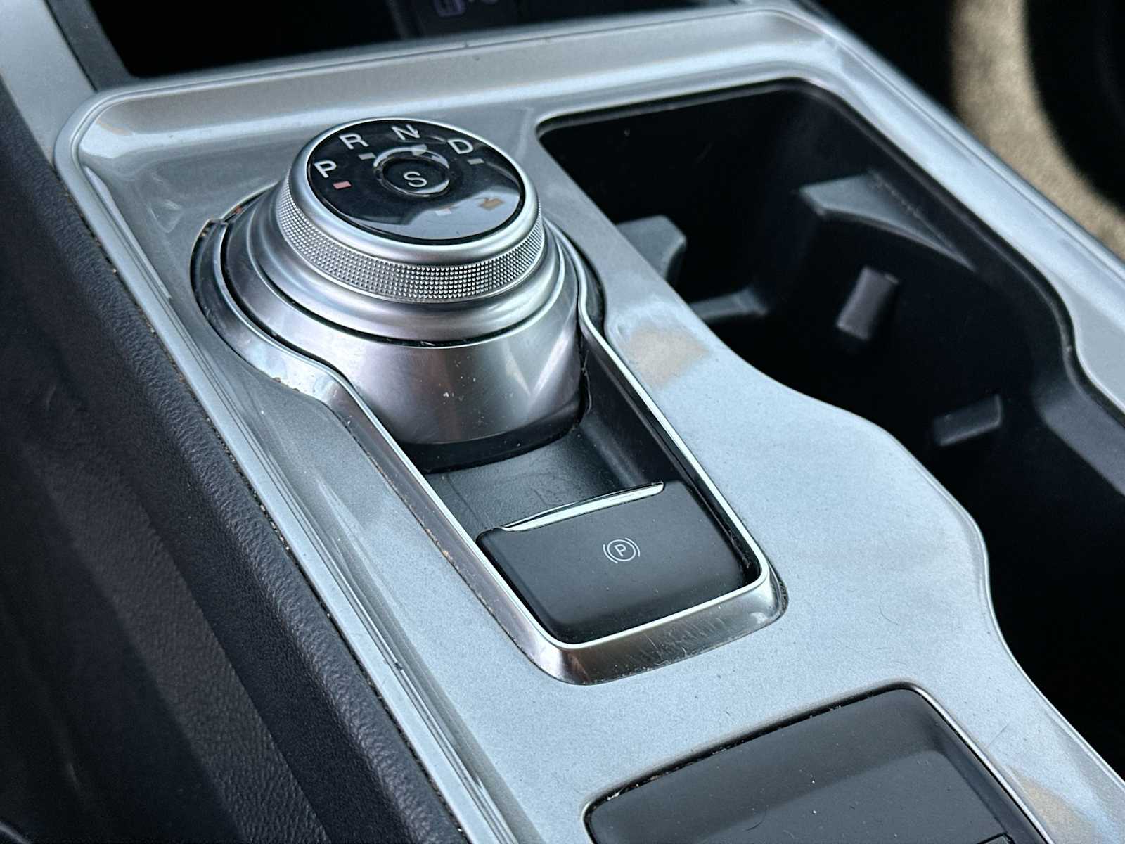 Thumbnail: 2024 Ford Edge - 21