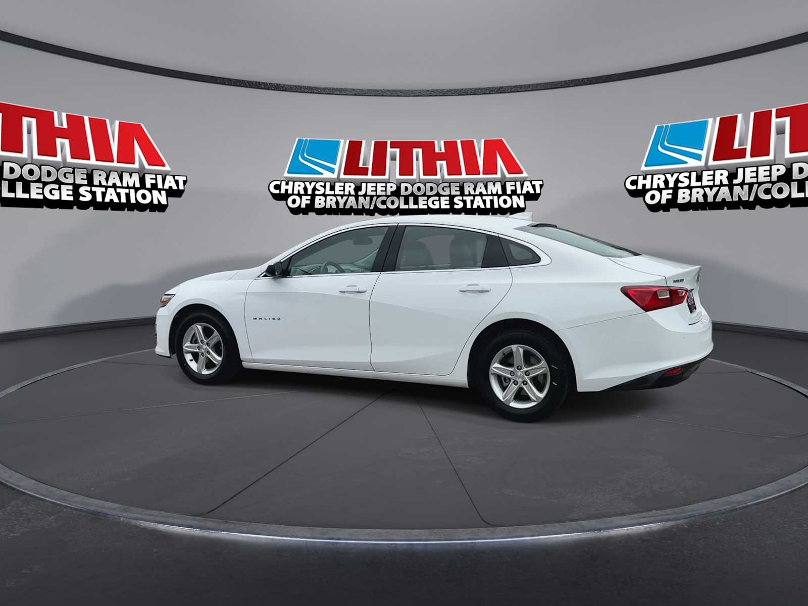 Thumbnail: 2024 Chevrolet Malibu - 6