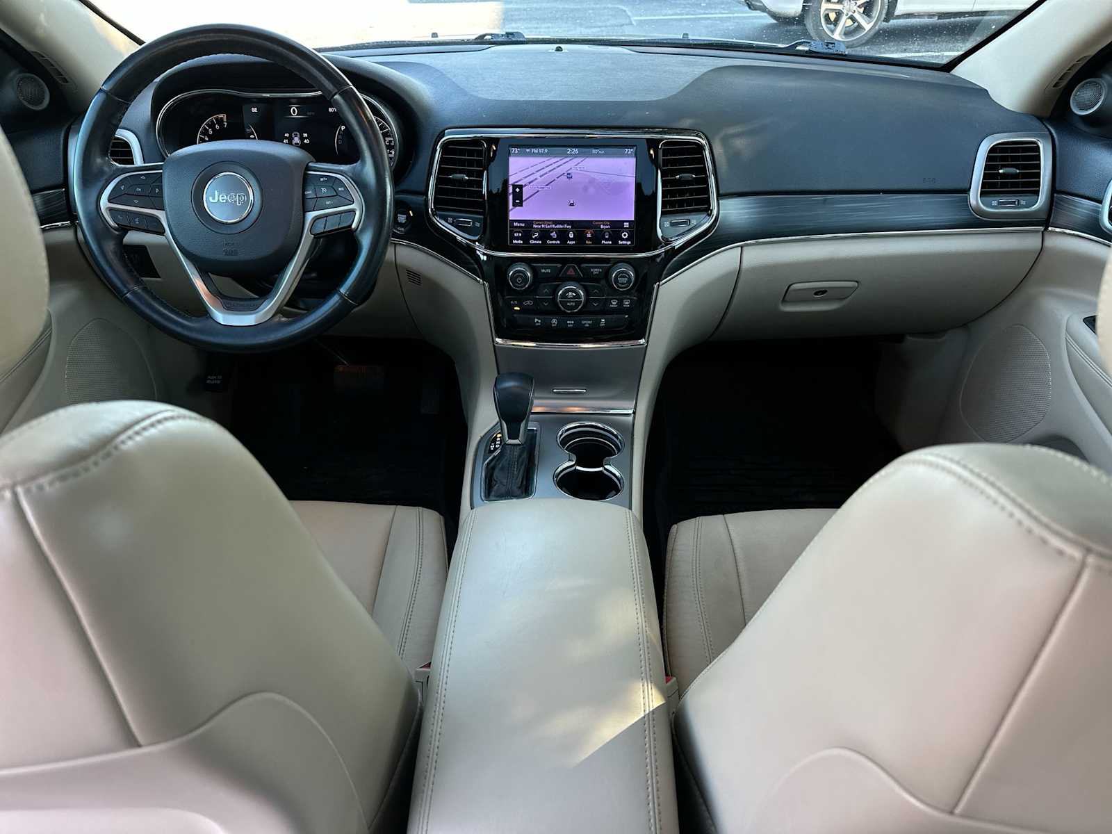 Thumbnail: 2020 Jeep Grand Cherokee - 25