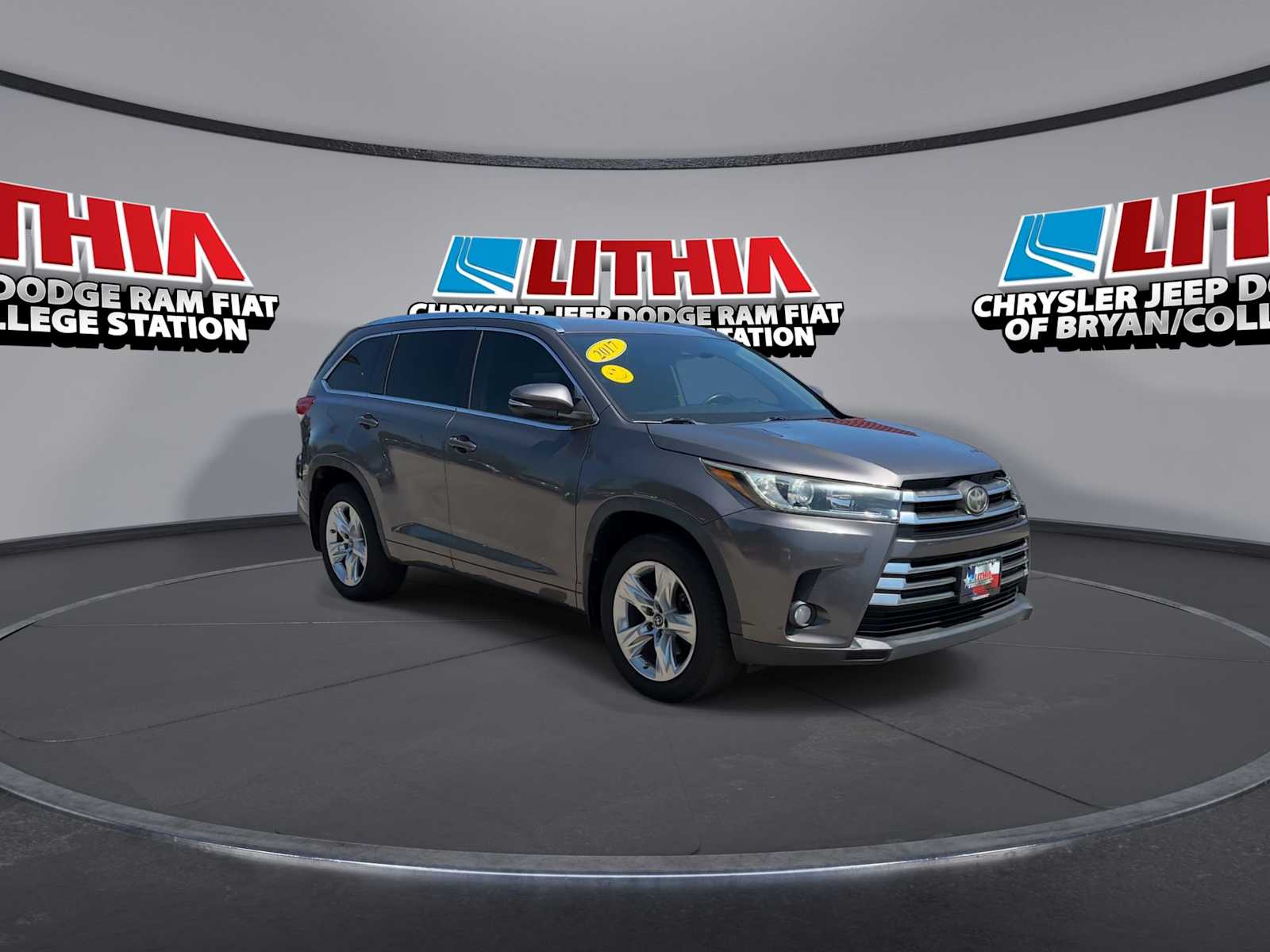 Used 2017 Toyota Highlander Limited with VIN 5TDYZRFH7HS196599 for sale in Bryan, TX