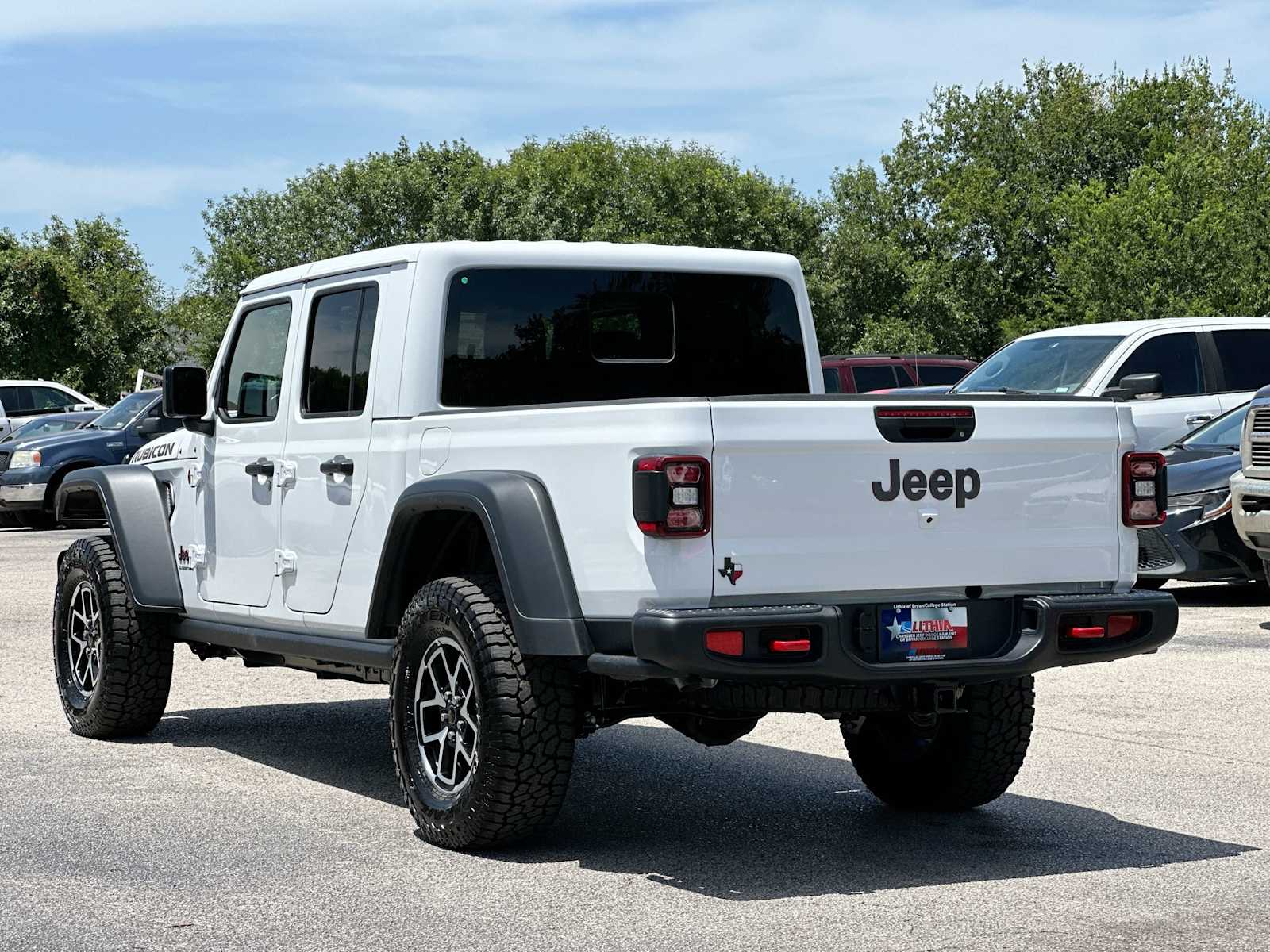 Thumbnail: 2025 Jeep Gladiator - 13