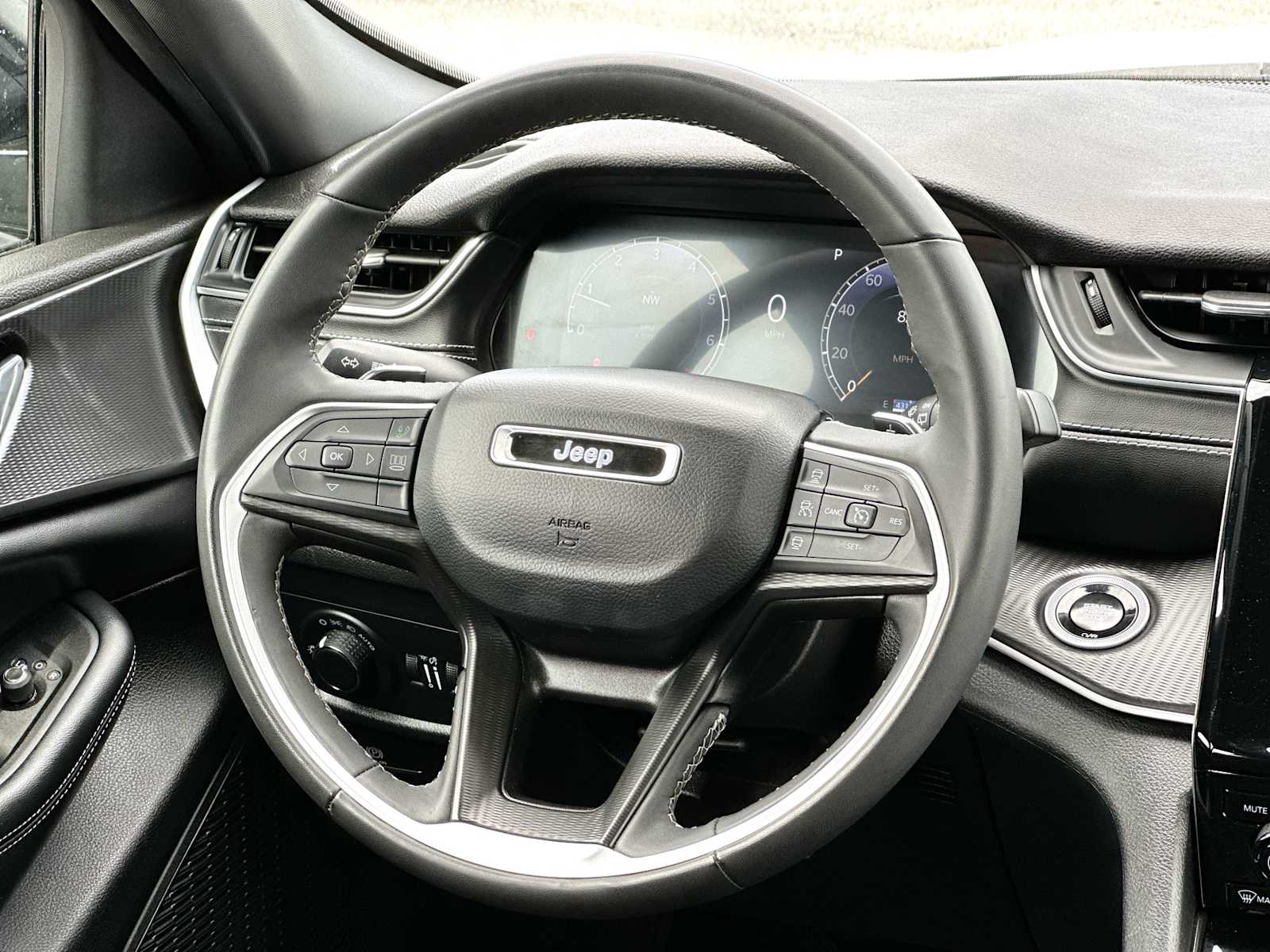 Thumbnail: 2024 Jeep Grand Cherokee - 27