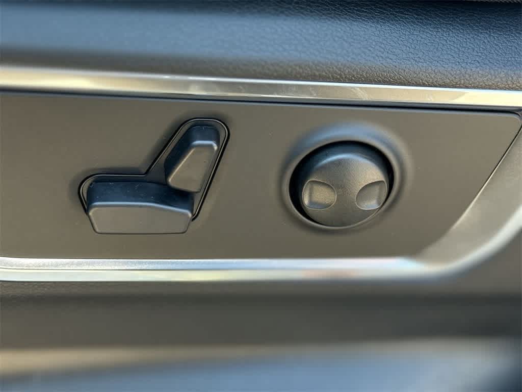 Thumbnail: 2026 RAM 1500 - 25