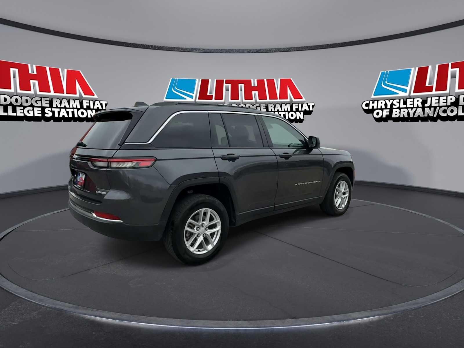 Thumbnail: 2024 Jeep Grand Cherokee - 8