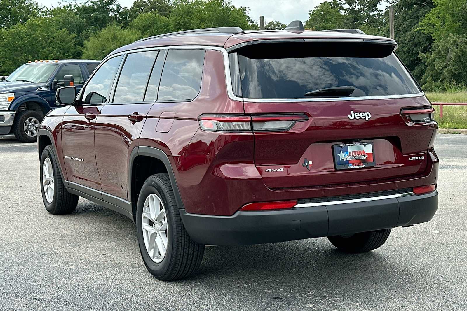2024 Jeep Grand Cherokee L Laredo 13