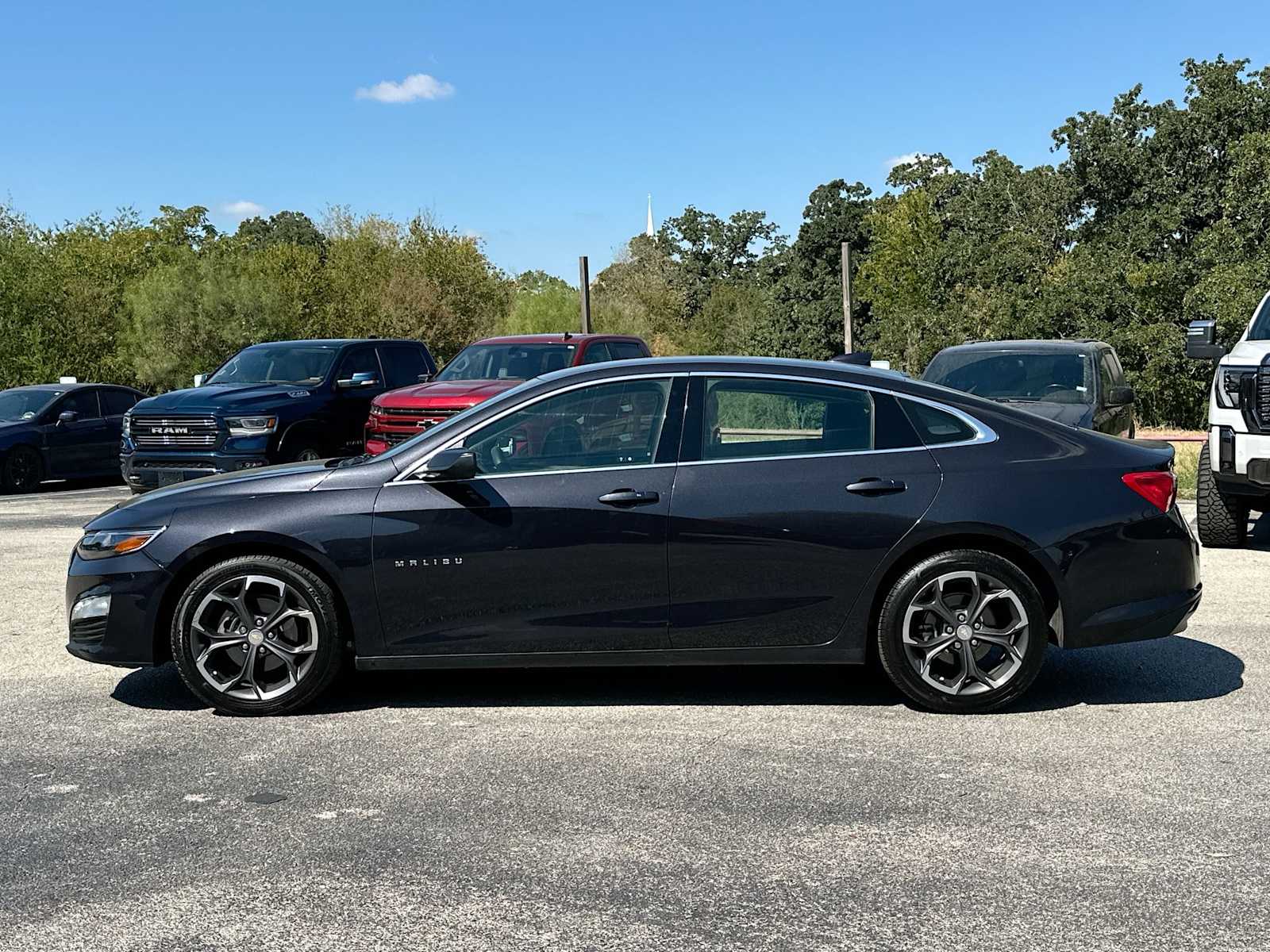 Thumbnail: 2023 Chevrolet Malibu - 12