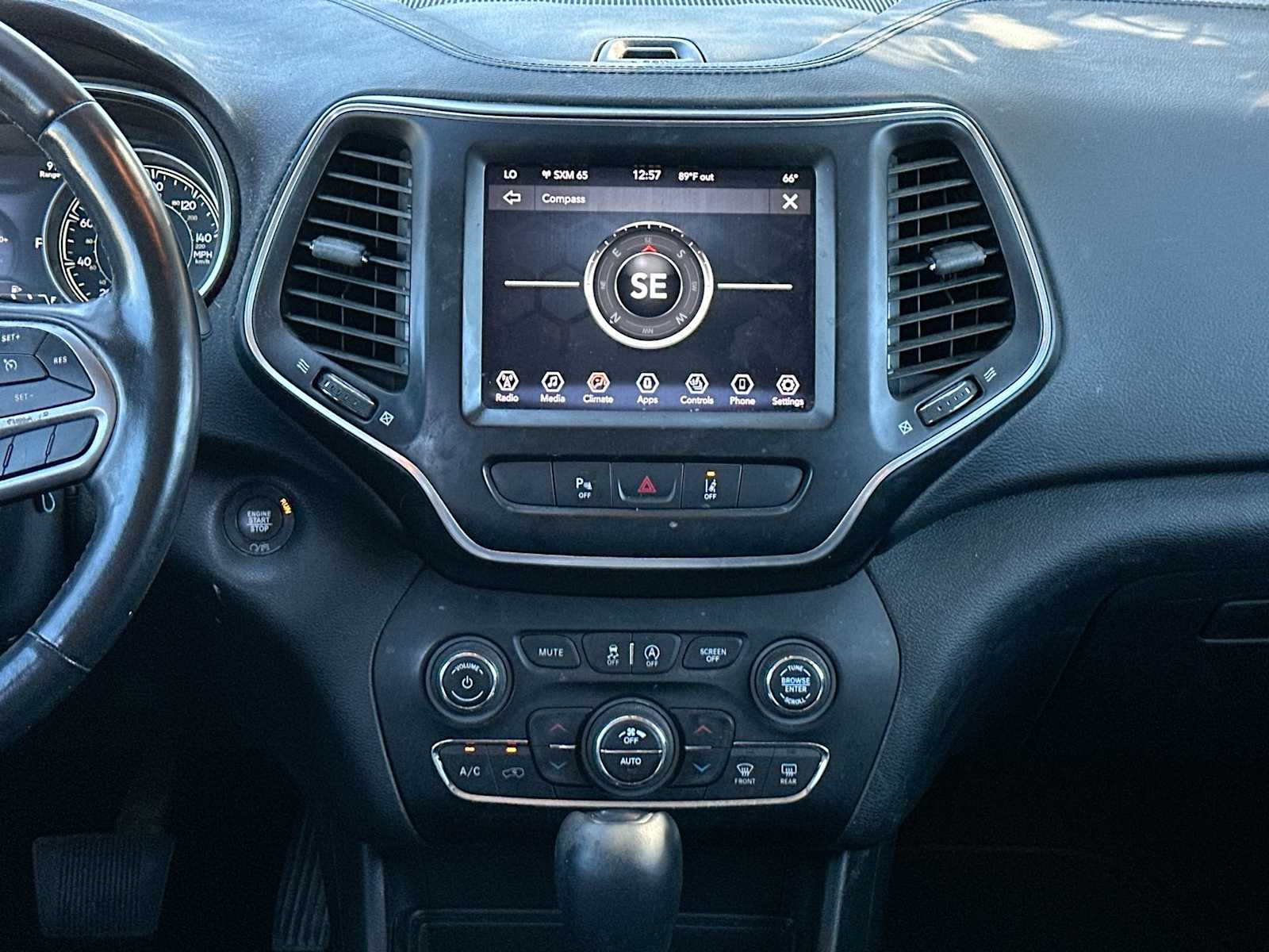 Thumbnail: 2021 Jeep Cherokee - 26