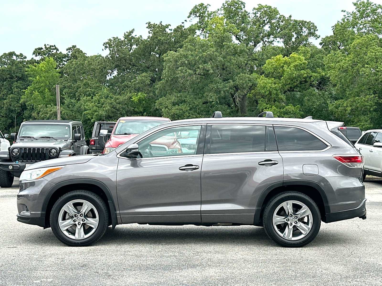 Thumbnail: 2015 Toyota Highlander - 11