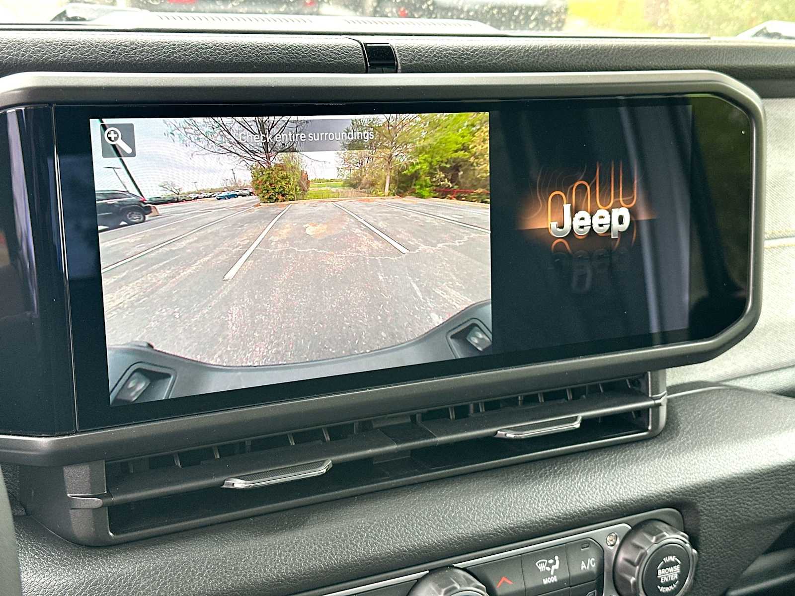 Thumbnail: 2026 Jeep Gladiator - 20