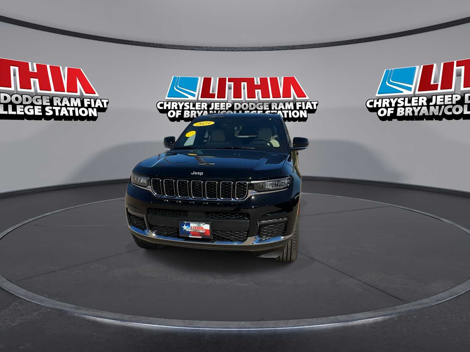 Thumbnail: 2025 Jeep Grand Cherokee - 3