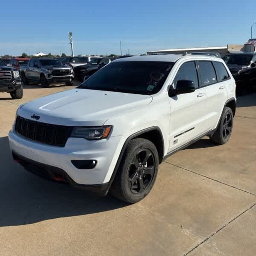 Used 2021 Jeep Grand Cherokee Laredo SUV