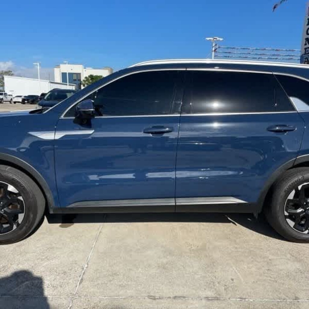 Used 2025 Kia Sorento S SUV